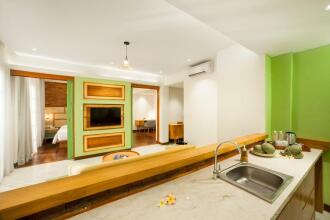 Fourteen Roses Boutique Hotel Legian