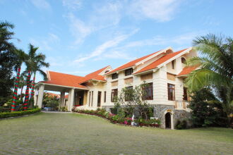Golden Coast Resort & Spa