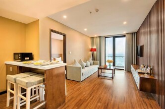 Yarra Ocean Suite Danang