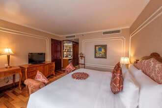 Grand Hotel Saigon