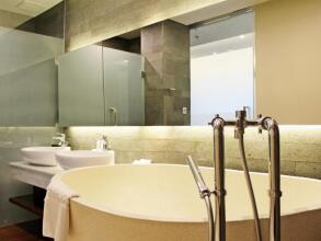 Watermark Hotel & Spa
