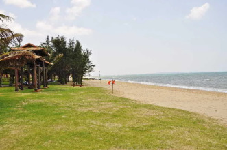 Sandhills Beach Resort & Spa