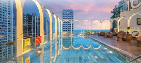 Golden Lotus Luxury Hotel Danang