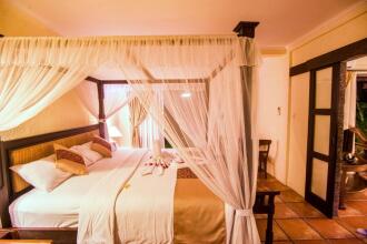 Nugraha Lovina Seaview Resort & Spa