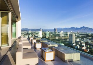 A La Carte Da Nang Beach