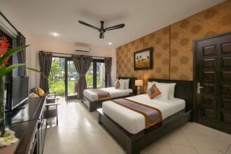 Sea Lion Beach Resort & Spa