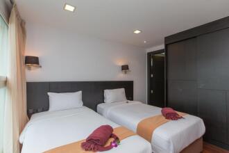 The Palms, Kamala Beach