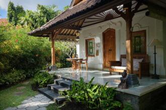 Tandjung Sari Hotel