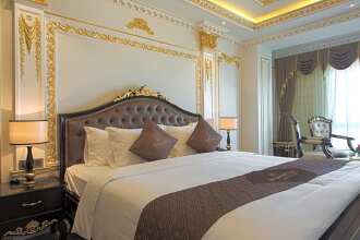 Monarque Hotel Danang