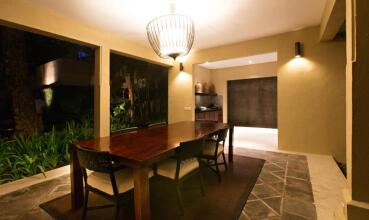 Kayumanis Sanur / Villas & Spa