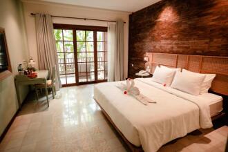 Fourteen Roses Boutique Hotel Legian