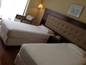 Devon Hotel