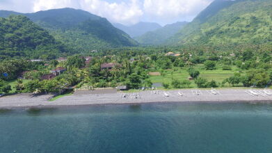 Arya Amed Beach Resort