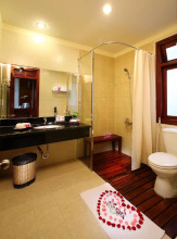 Golden Coast Resort & Spa
