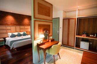 Fourteen Roses Boutique Hotel Legian