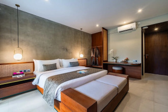 Japa Suites & Villas