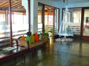 Coral Sands Hotel
