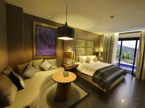 Amaroossa Suite