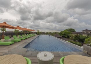 Zest Hotel Legian