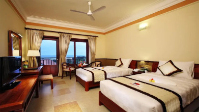 Golden Coast Resort & Spa