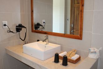 Camia Resort & Spa