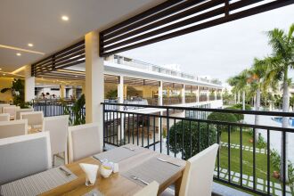 Diamond Bay Condotel Resort Nha Trang