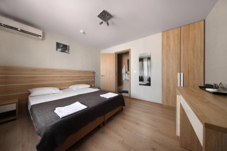 Yeiskwind Hotel, фото 86