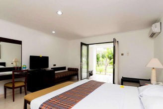 Legong Keraton Beach Hotel