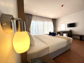 The Palms, Kamala Beach