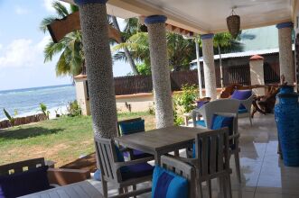 Le Relax Beach House - La Digue