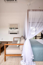 Kayaam House