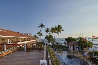 Coral Sands Hotel
