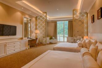 The Golden Crown Hotel