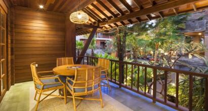 Fourteen Roses Boutique Hotel Legian