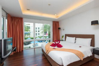 The Palms, Kamala Beach