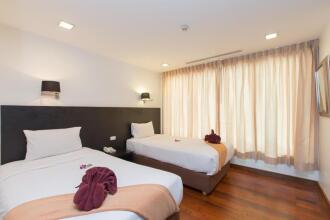 The Palms, Kamala Beach