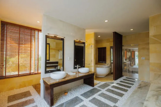 Villa Del Sol Beach Villas & Spa