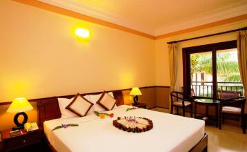 Golden Coast Resort & Spa
