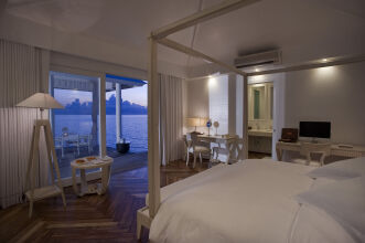 Diamonds Athuruga Beach & Water Villas