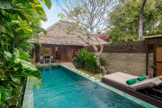 Legian Beach Hotel