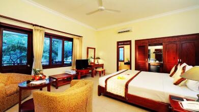 Golden Coast Resort & Spa