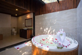 Diamond Bay Resort & Spa Nha Trang