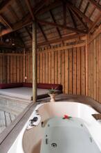 Komandoo Island Resort