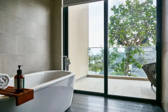 Crowne Plaza Phu Quoc Starbay