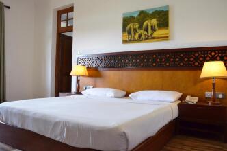 Heaven Seven Hotels