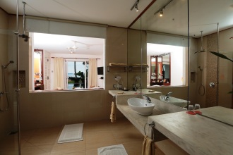 Coco Bay (Boutique)
