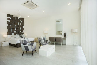 Green Turtle Villa By The Serendipity Collection