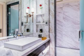 Caravelle Hotel