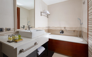 Отель DoubleTree by Hilton Novosibirsk, фото 91