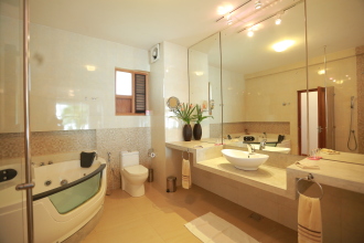 Coco Bay (Boutique)